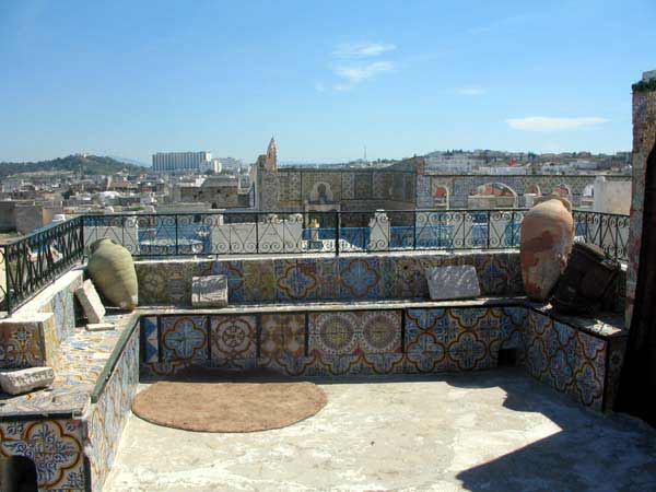 28 Tunis Terrasse des femmes du Bey